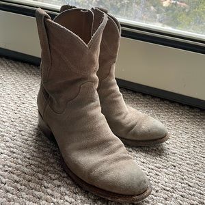 Tecovas “Dean” zip cowboy boot